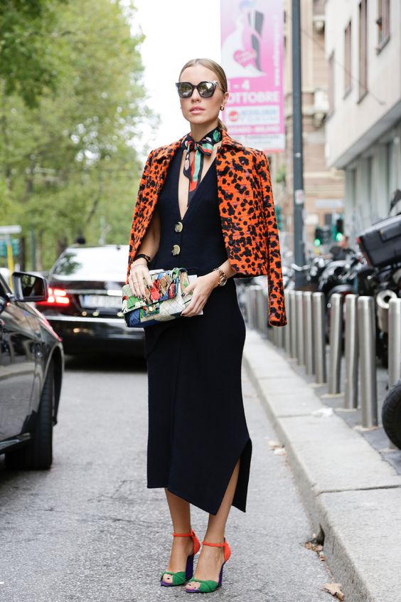 5 ways to wear a bomber jacket this summer - Camila Carril